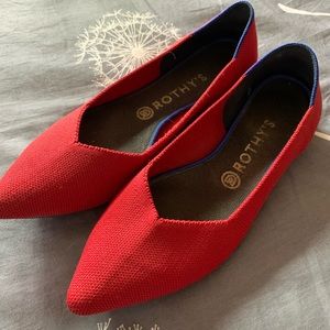 Rothy’s Sustainable Pointed Toe Flats